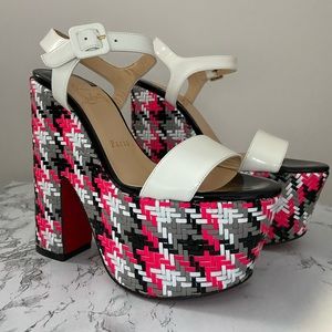 ✨FLASH SALE✨NEW IN BOX Bella Tige Louboutin Heels